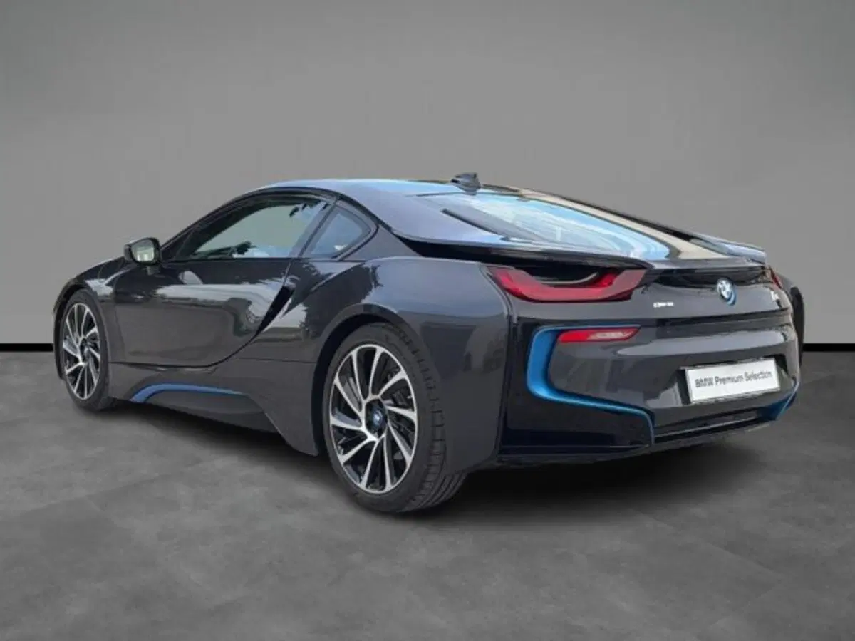 BMW i8 Coupé usata a Lecce (3)