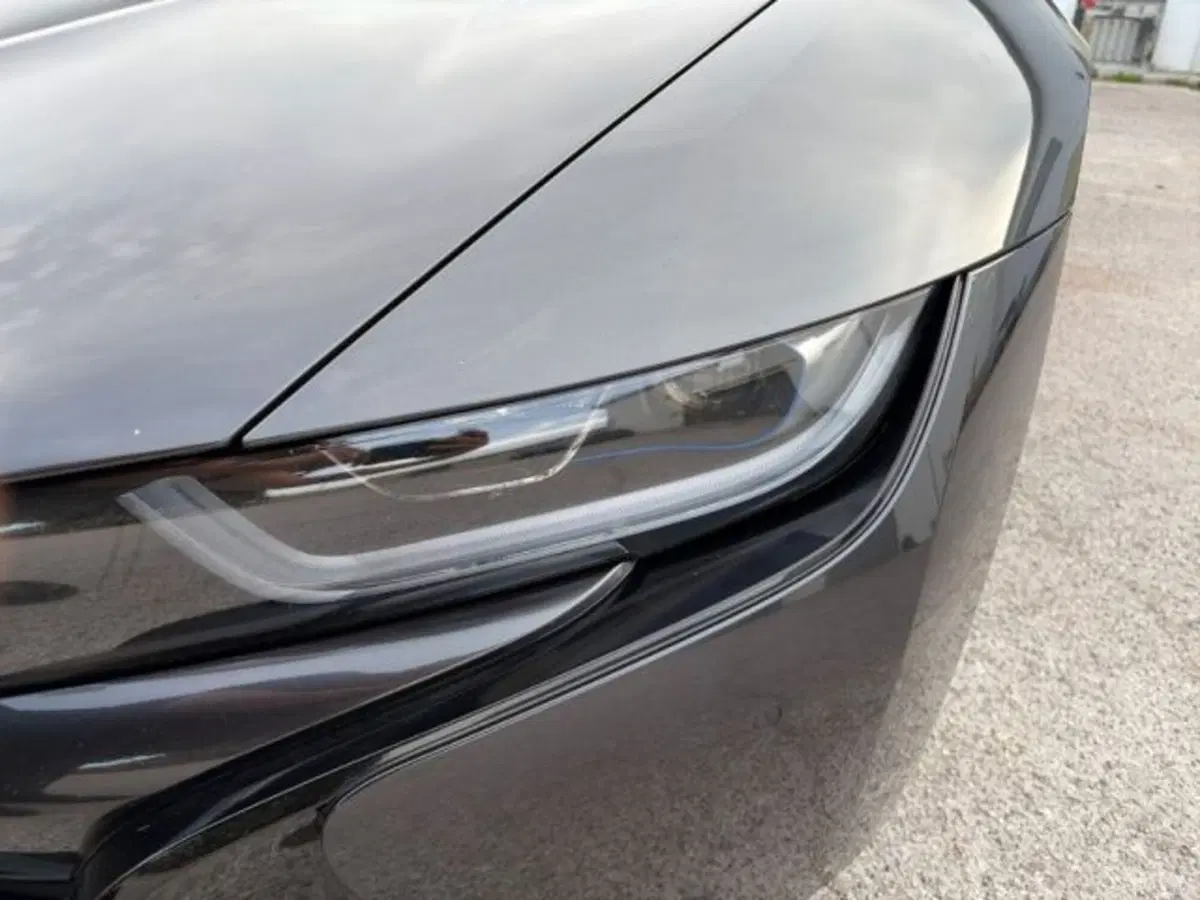 BMW i8 Coupé usata a Lecce (8)