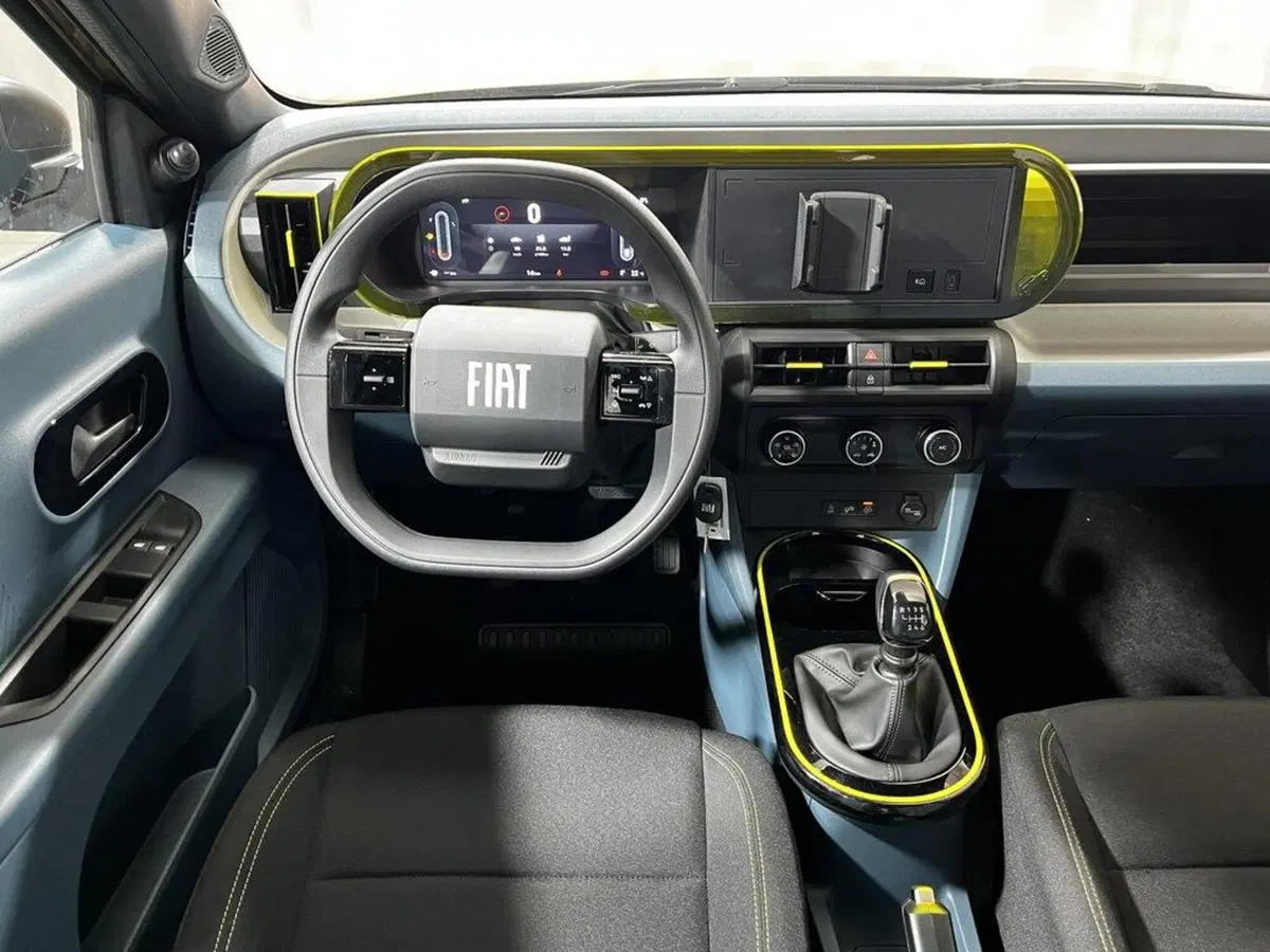 Fiat Grande Panda nuova a Sondrio (13)