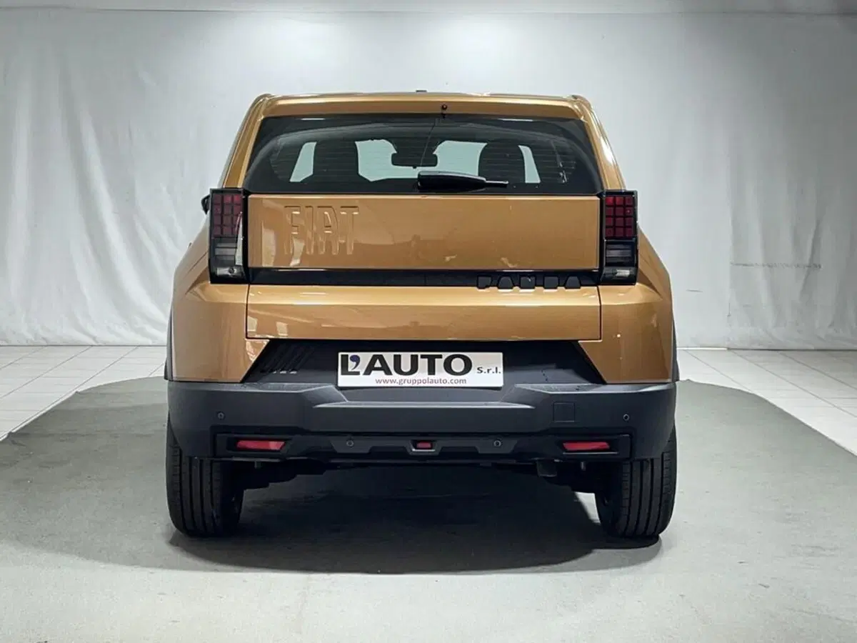 Fiat Grande Panda nuova a Sondrio (4)