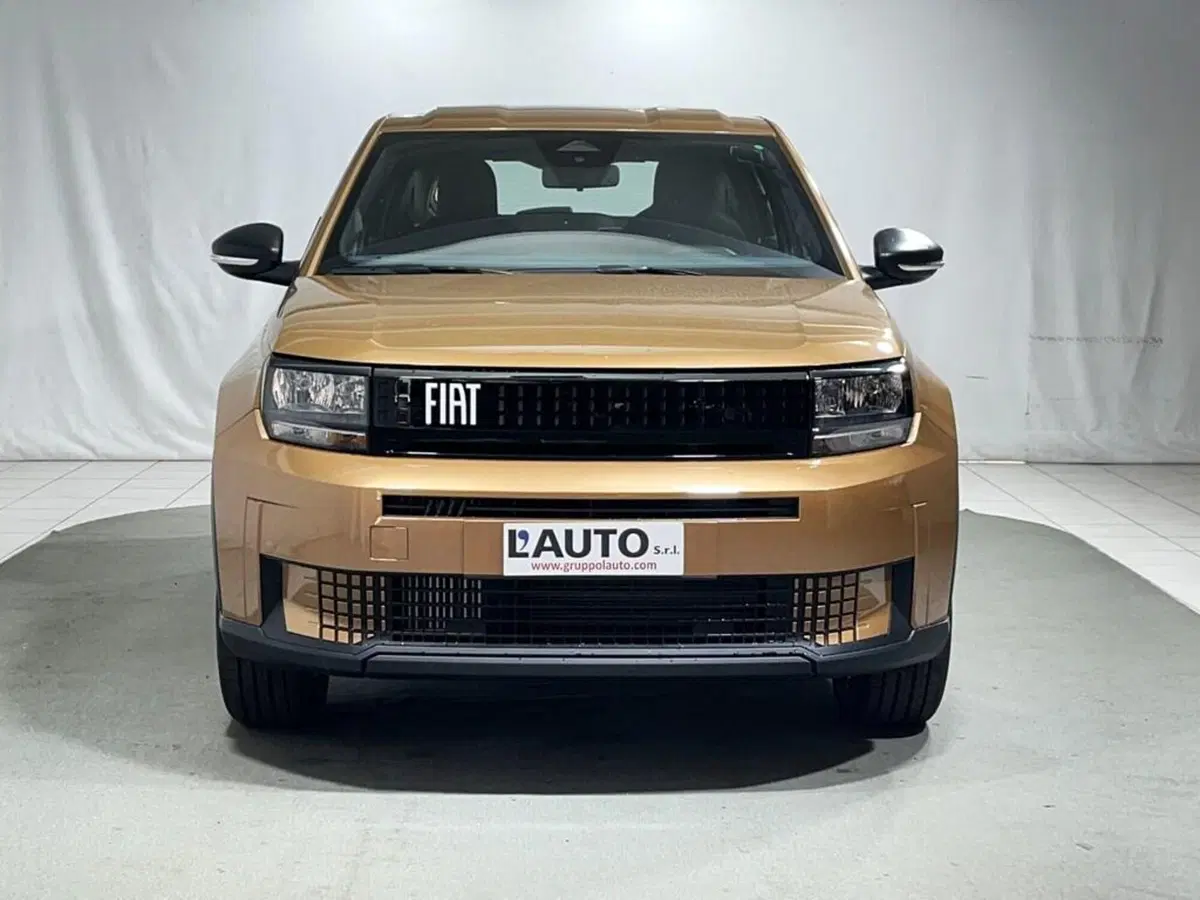 Fiat Grande Panda nuova a Sondrio (8)