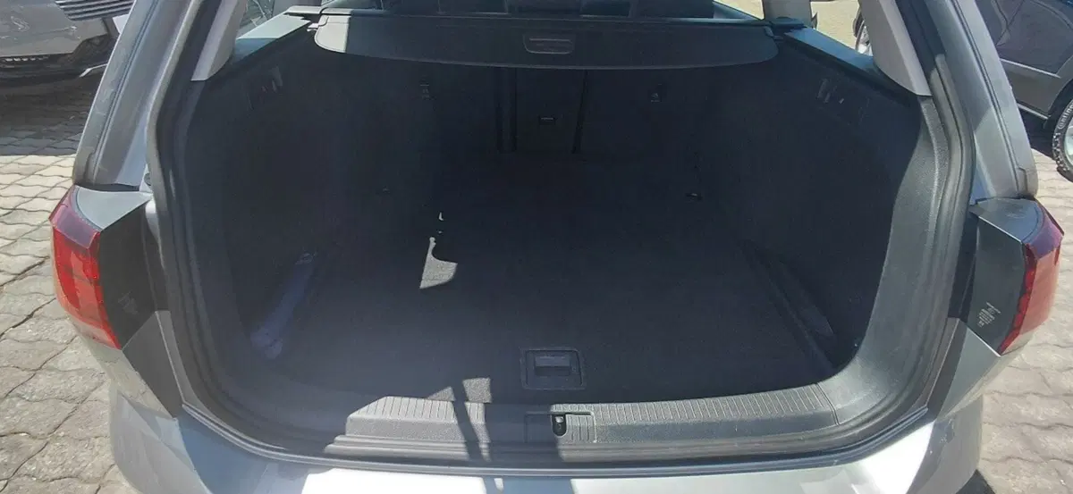 Volkswagen Golf Variant usata a Cosenza (16)