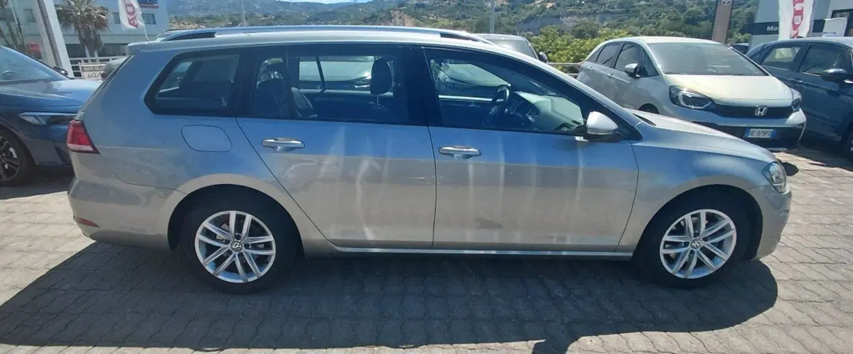 Volkswagen Golf Variant usata a Cosenza (4)