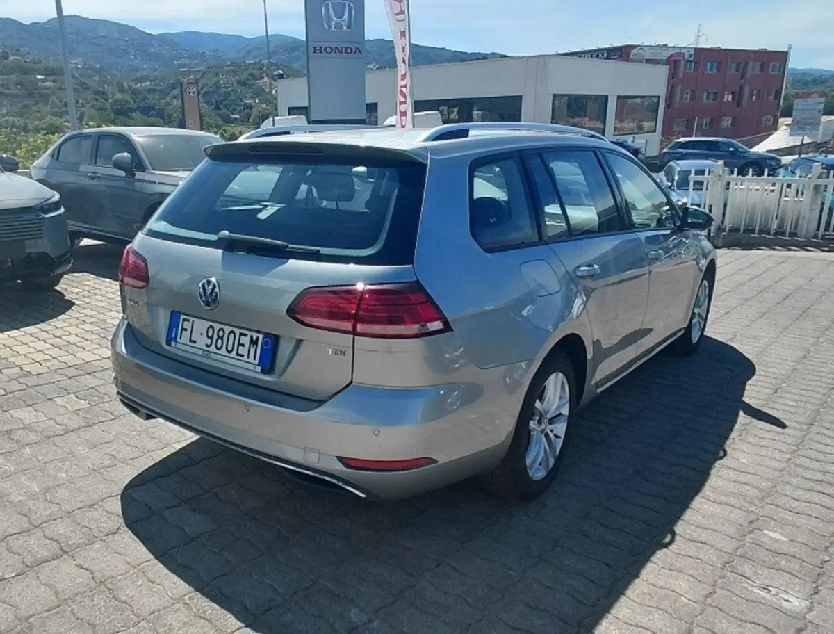 Volkswagen Golf Variant usata a Cosenza (5)