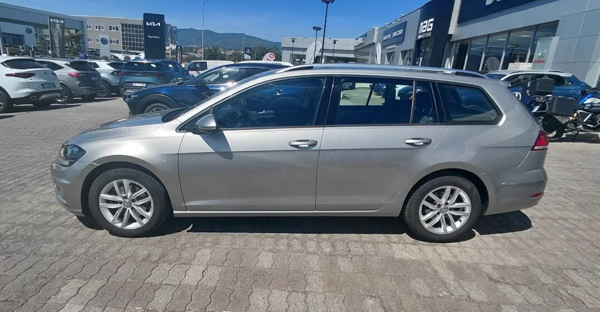 Volkswagen Golf Variant usata a Cosenza (8)