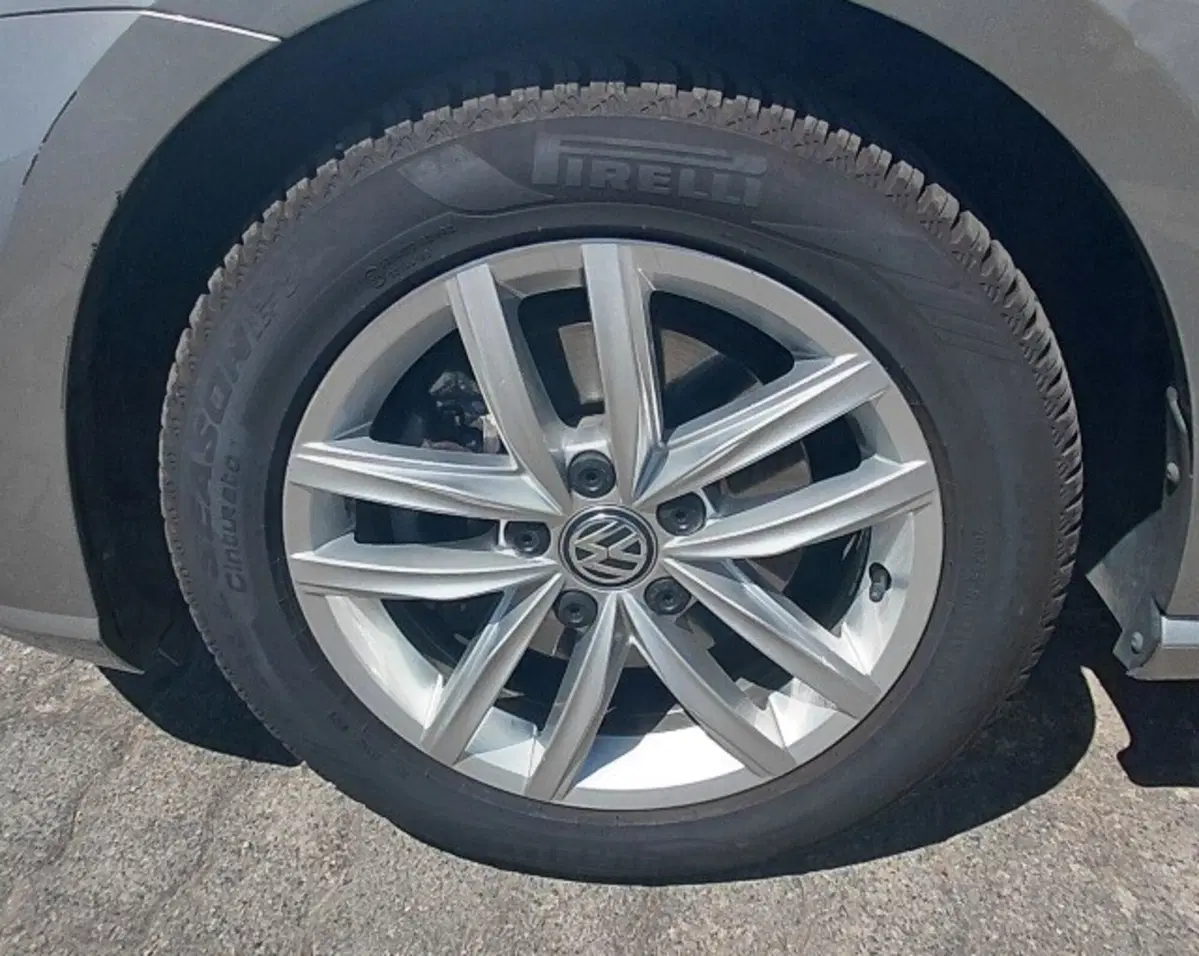 Volkswagen Golf Variant usata a Cosenza (9)