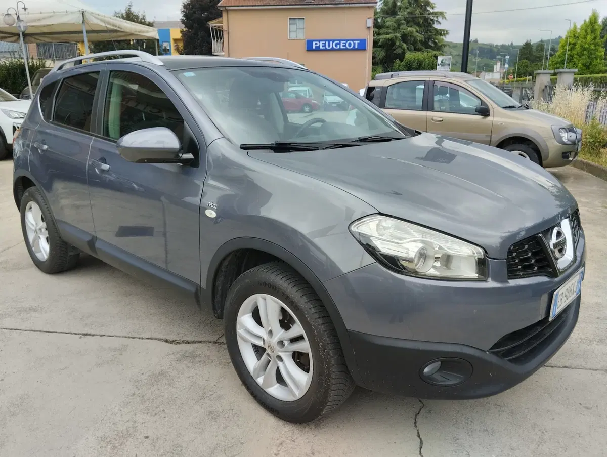 Nissan Qashqai usata a Asti (2)