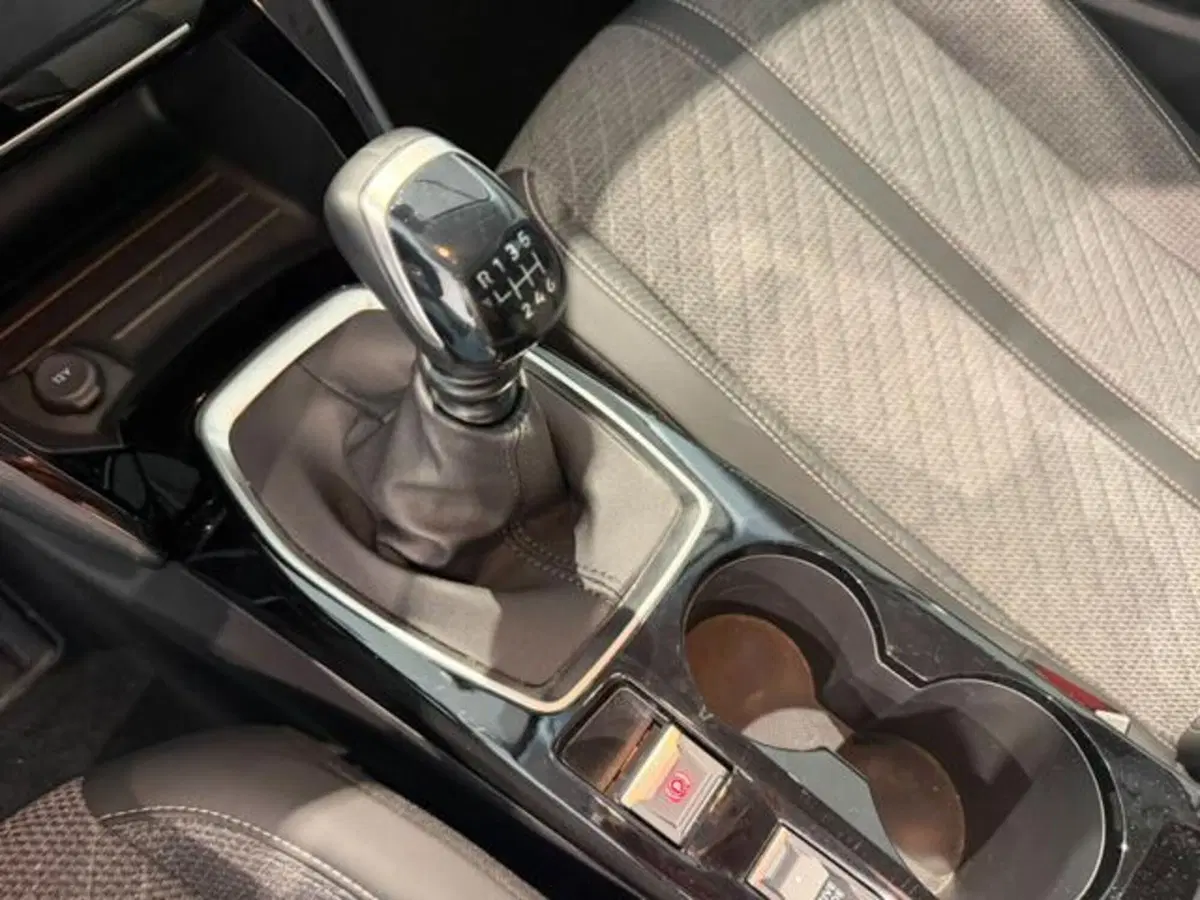 Peugeot 208 usata a Salerno (18)