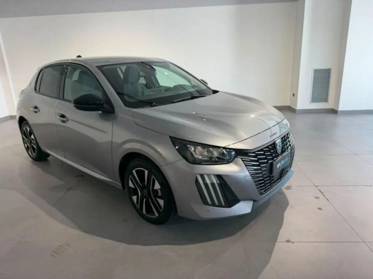 Peugeot 208 usata a Salerno (2)