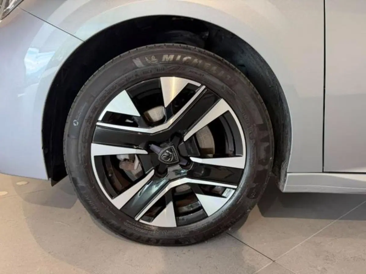 Peugeot 208 usata a Salerno (9)