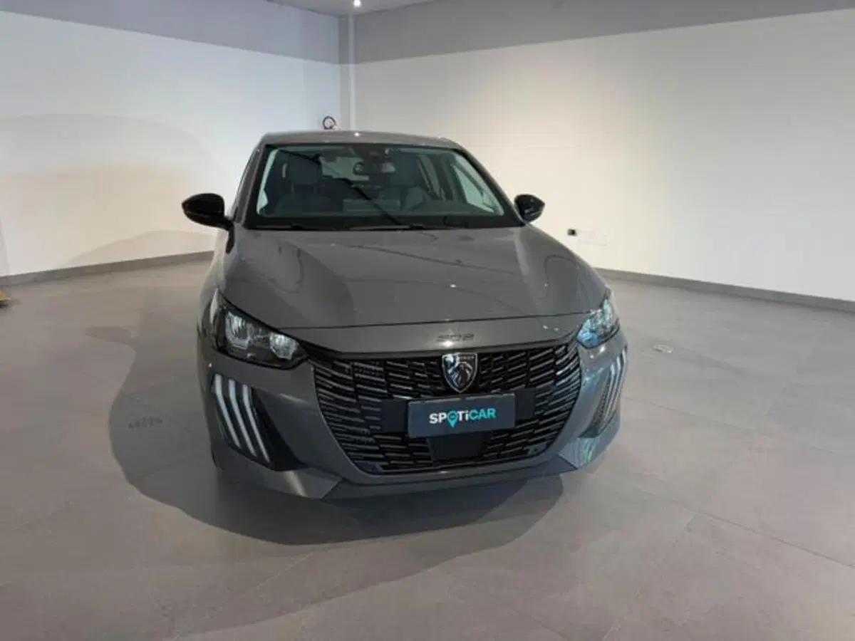 Peugeot 208 usata a Salerno