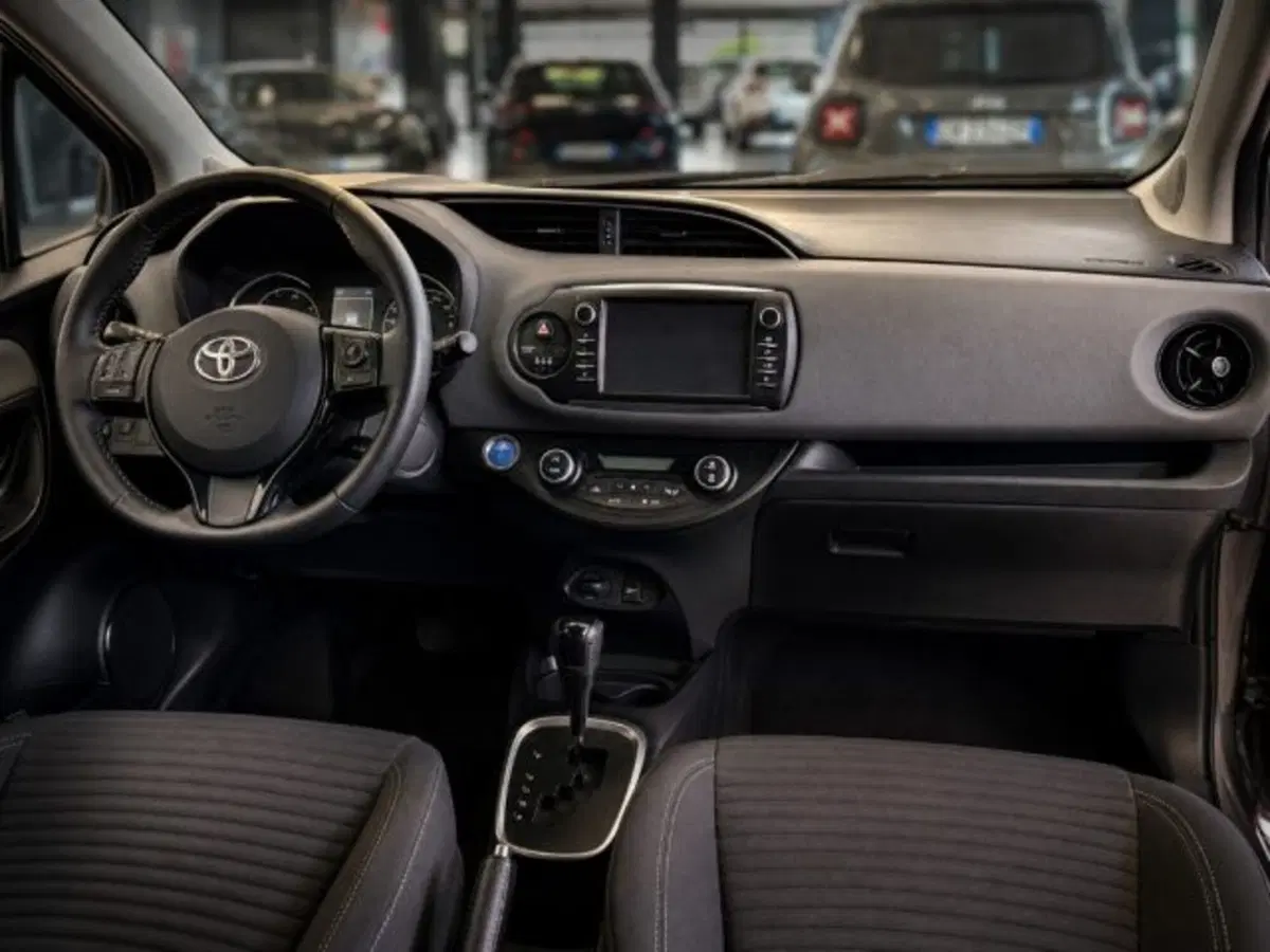 Toyota Yaris Cross usata a Latina (9)