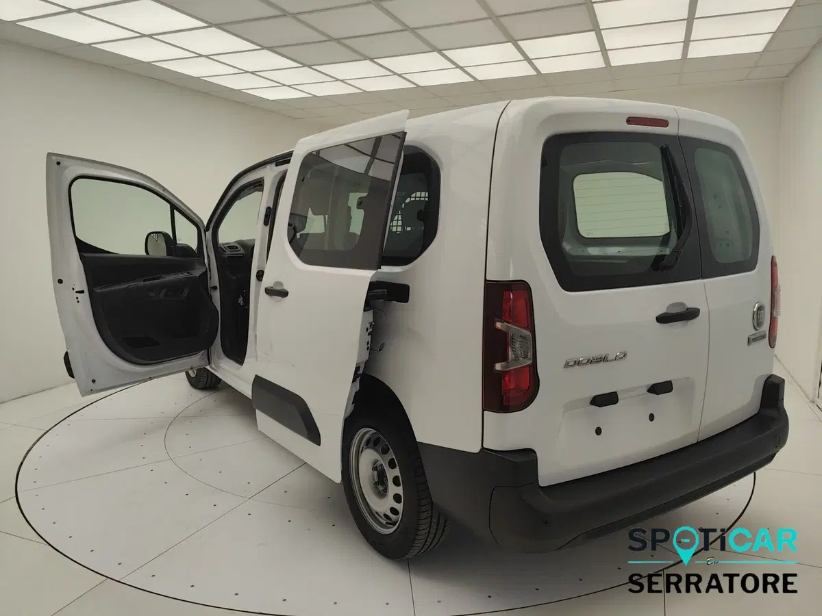 Fiat Doblò Furgone nuova a Como (5)