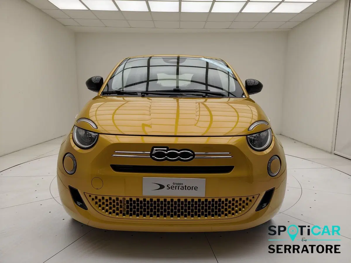 Fiat 500 nuova a Como (2)