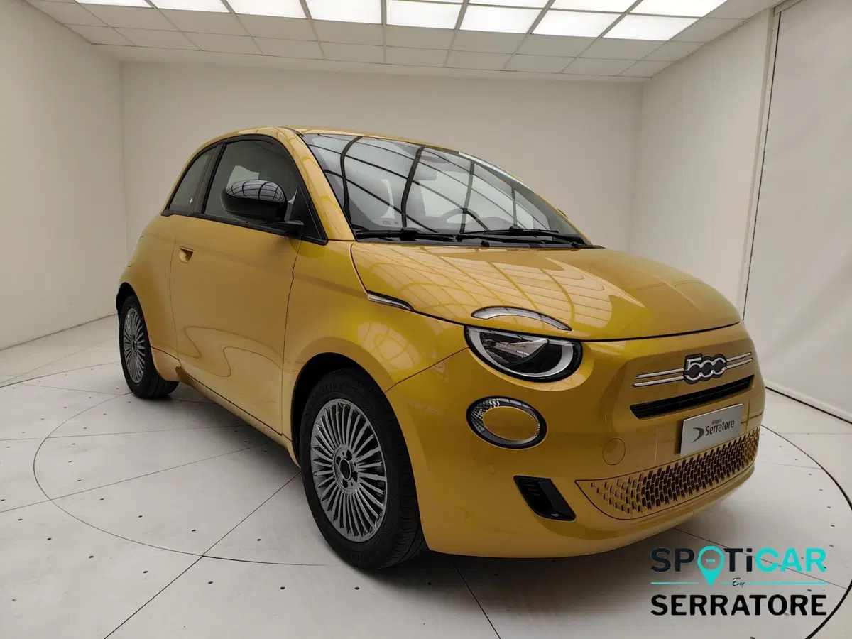 Fiat 500 nuova a Como (3)