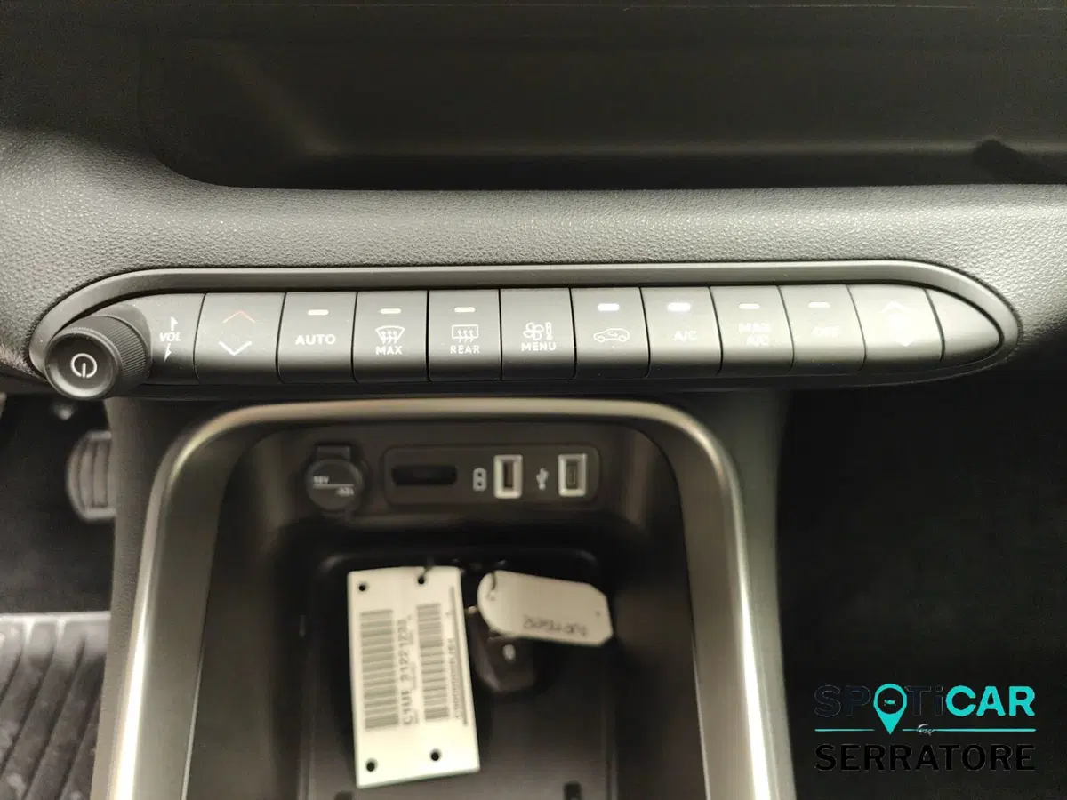 Jeep Avenger nuova a Como (13)