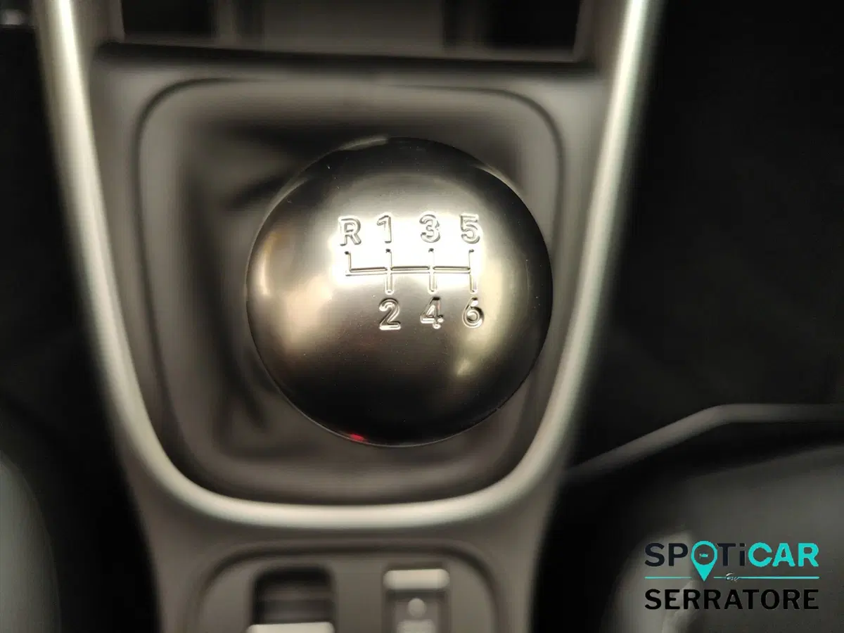 Jeep Avenger nuova a Como (15)