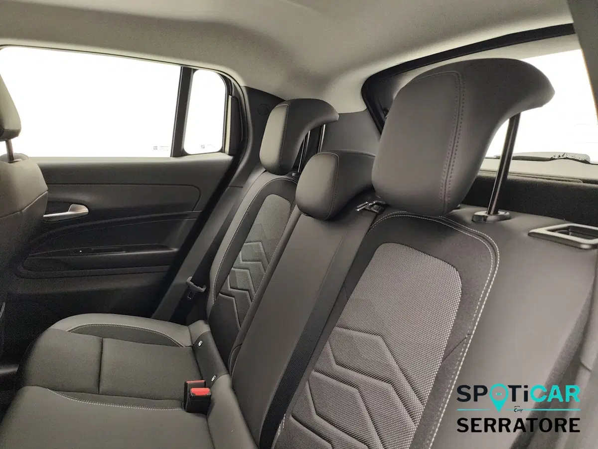 Jeep Avenger nuova a Como (13)