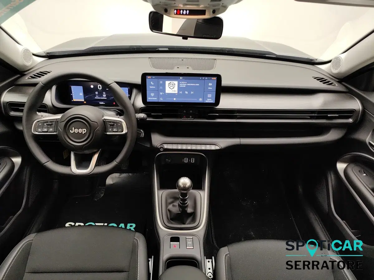 Jeep Avenger nuova a Como (7)