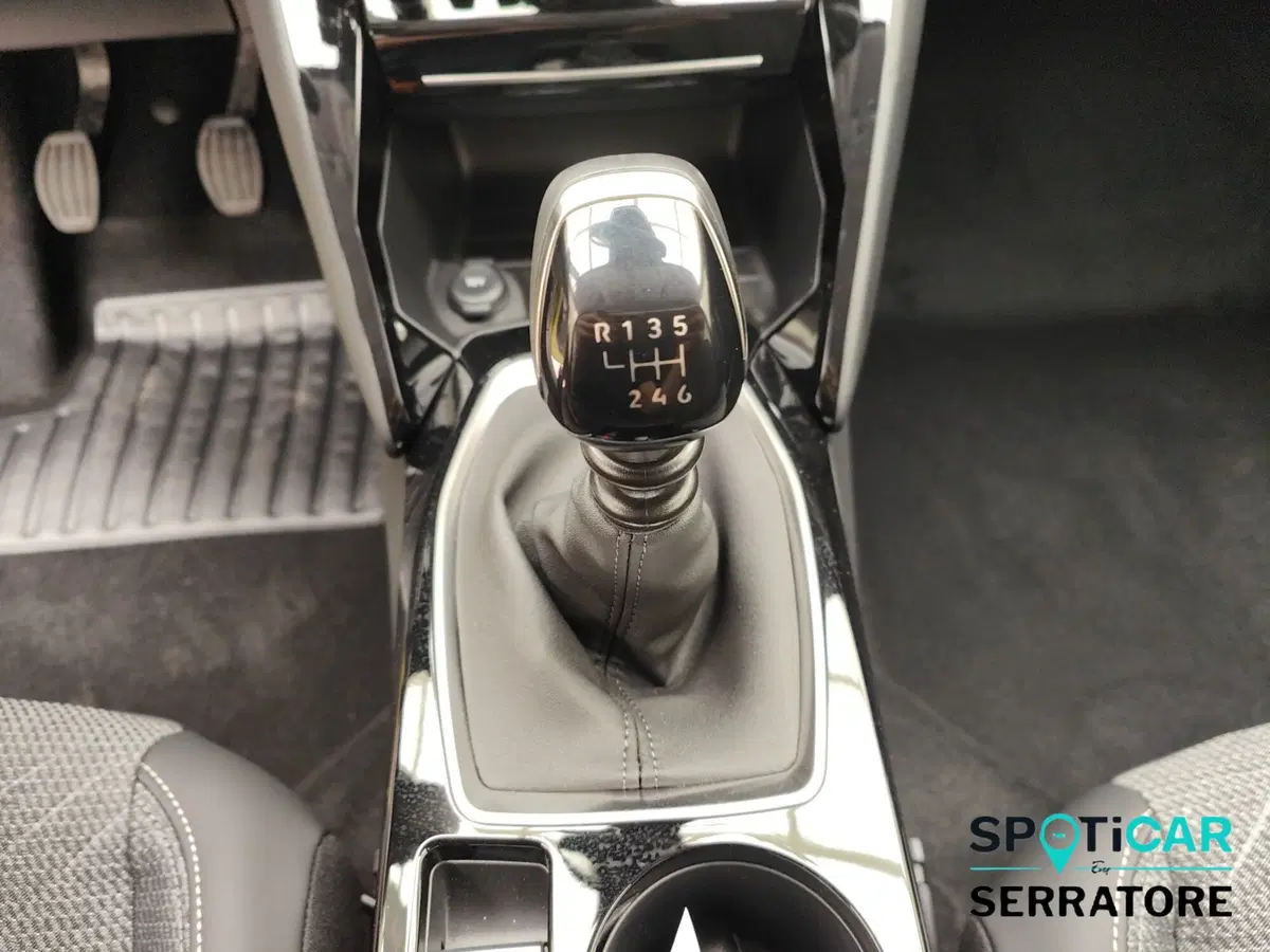 Peugeot 208 nuova a Como (17)