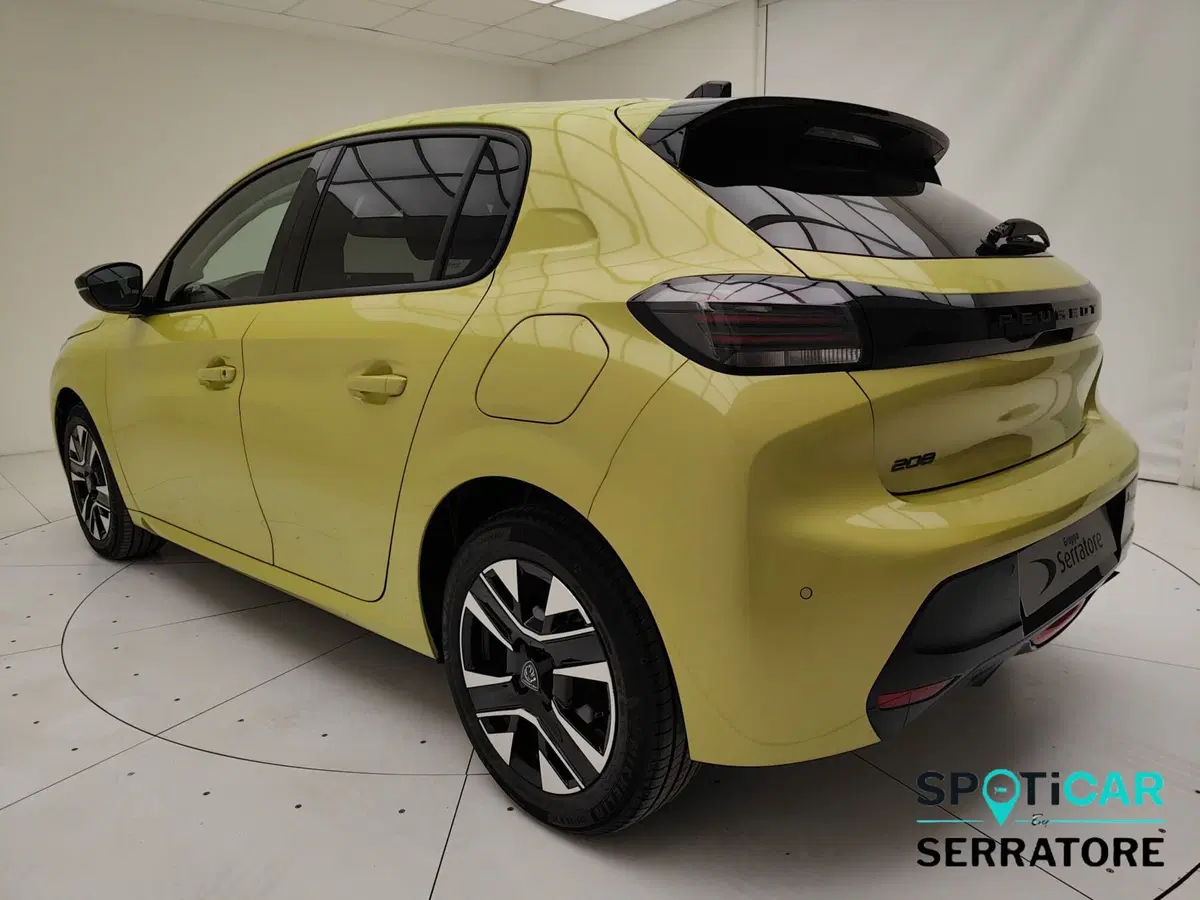 Peugeot 208 nuova a Como (4)