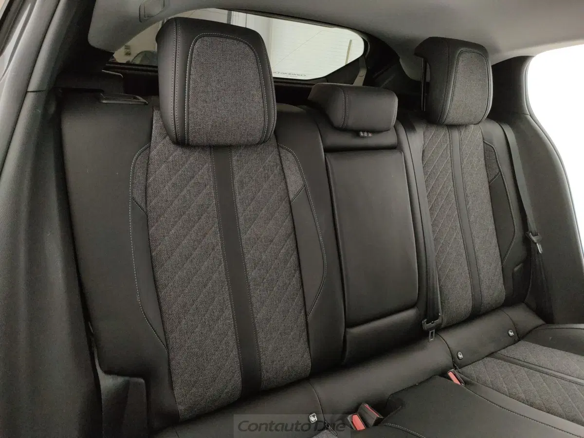 Peugeot 408 usata a Caserta (12)