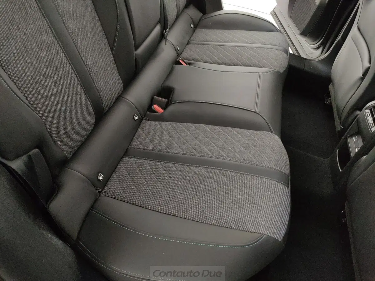 Peugeot 408 usata a Caserta (13)
