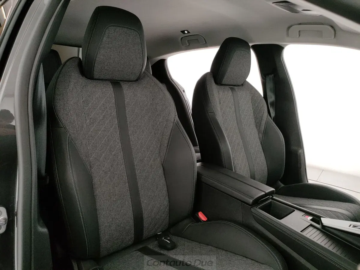 Peugeot 408 usata a Caserta (15)