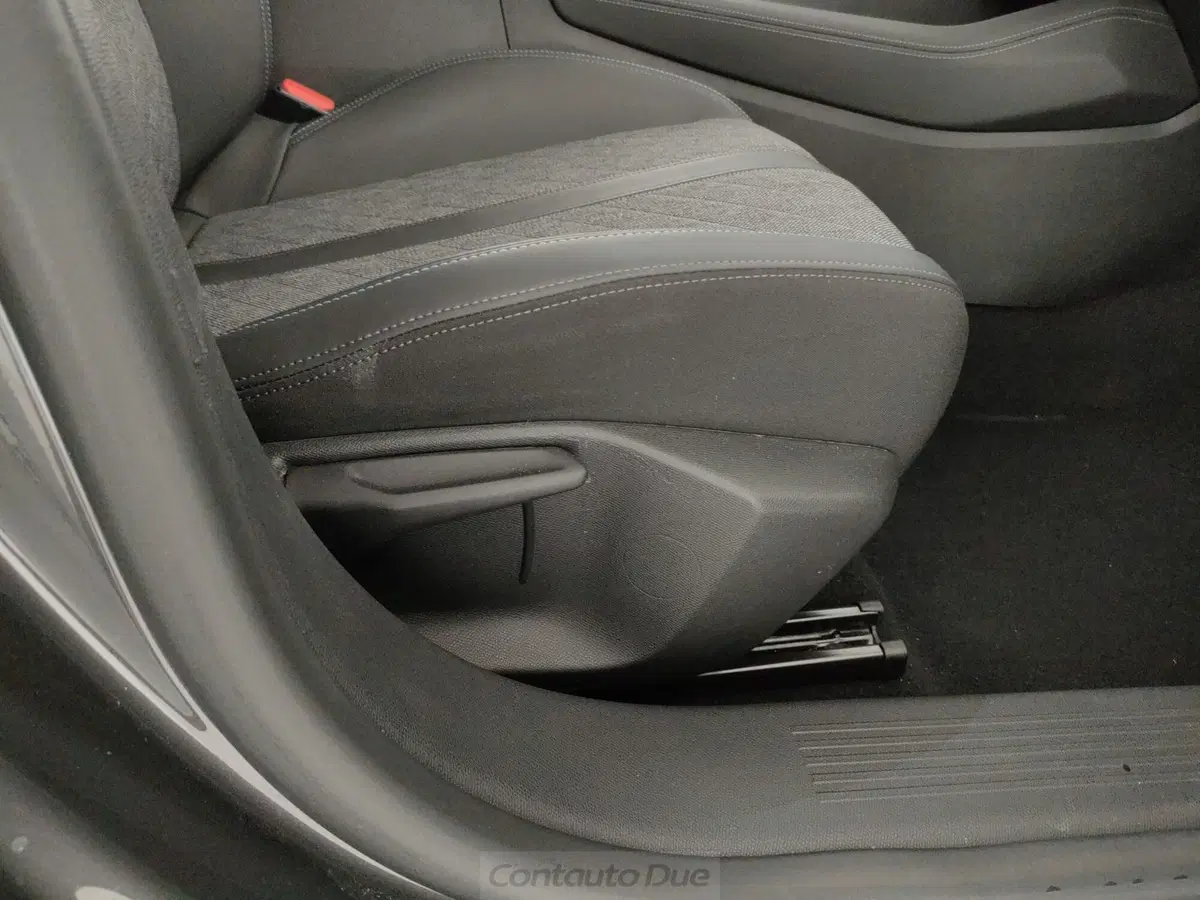 Peugeot 408 usata a Caserta (16)