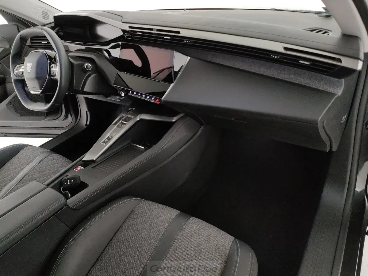 Peugeot 408 usata a Caserta (17)
