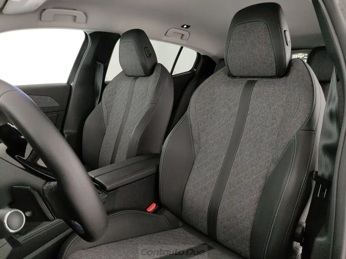 Peugeot 408 usata a Caserta (18)