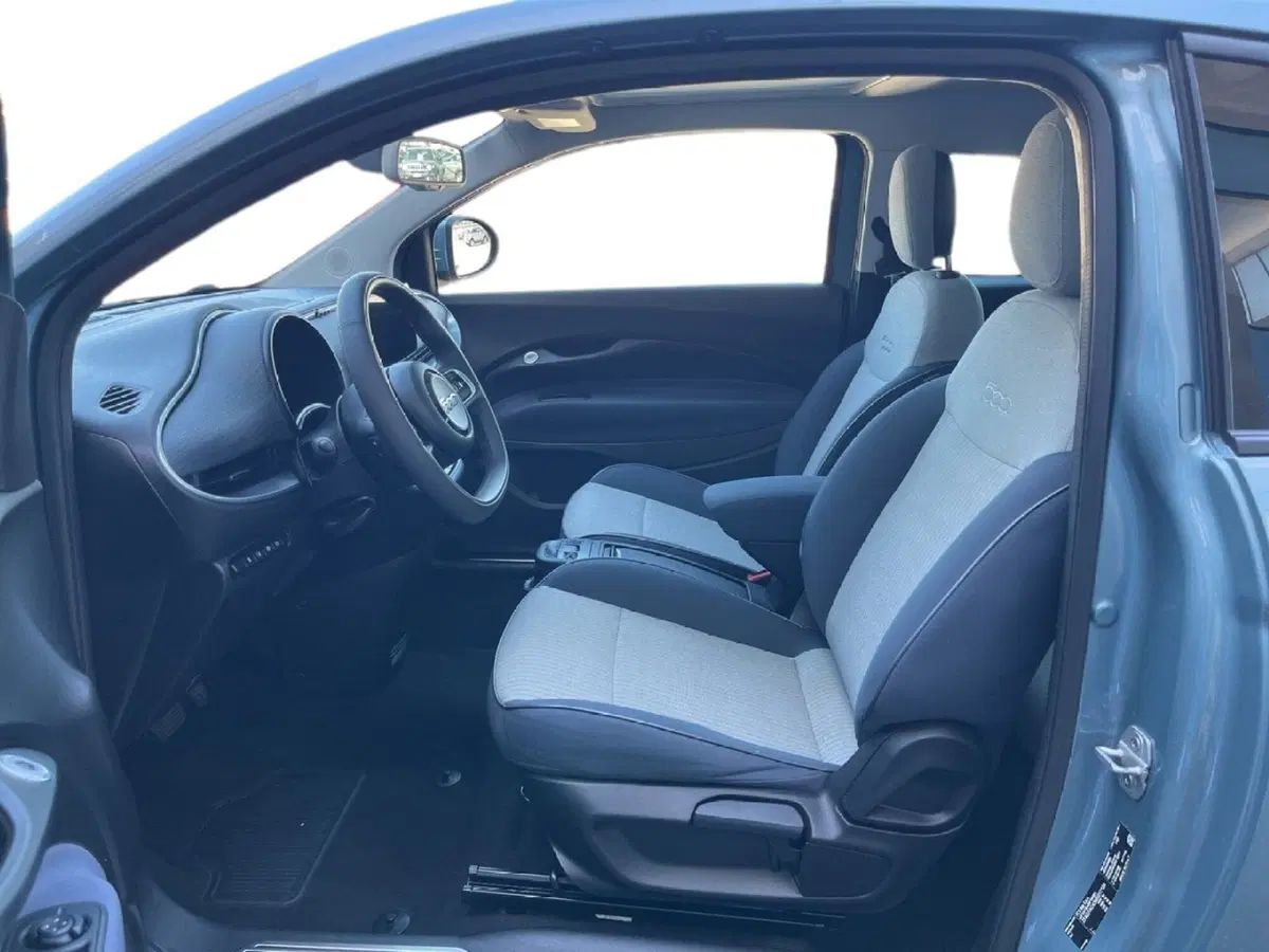 Fiat 500 Cabrio usata a Torino (11)