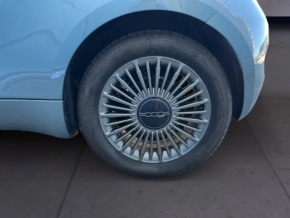 Fiat 500 Cabrio usata a Torino (7)