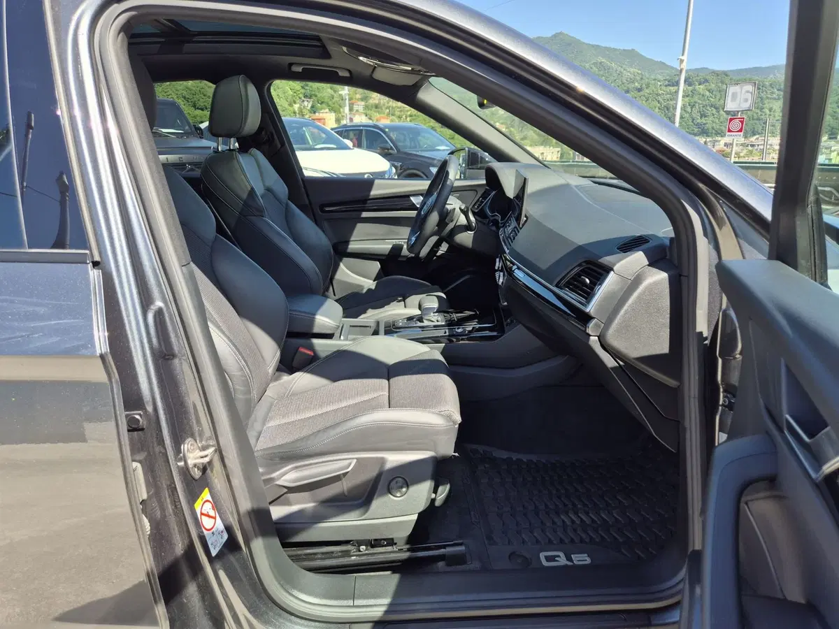 Audi Q5 Sportback usata  (8)