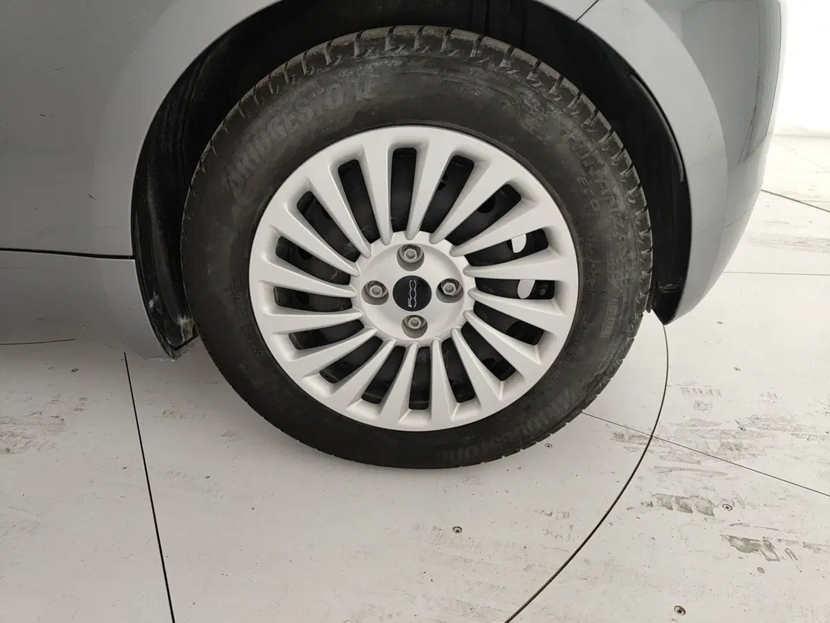 Fiat 500 Cabrio nuova a Caserta (10)