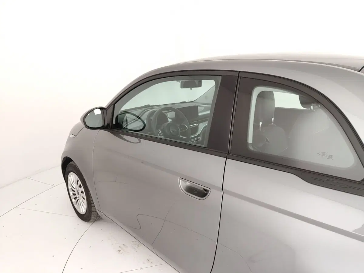 Fiat 500 Cabrio nuova a Caserta (11)