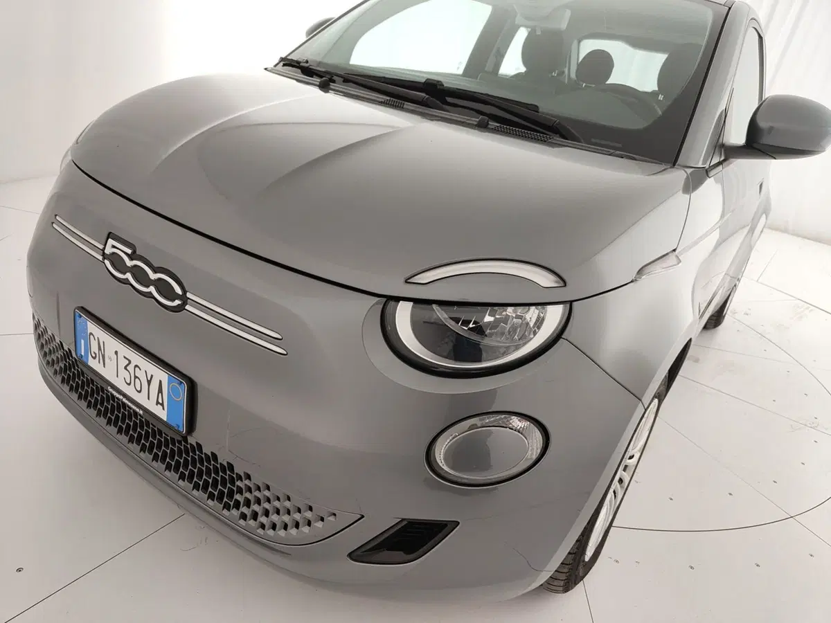 Fiat 500 Cabrio nuova a Caserta (12)