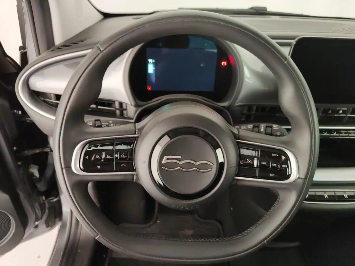Fiat 500 Cabrio nuova a Caserta (15)