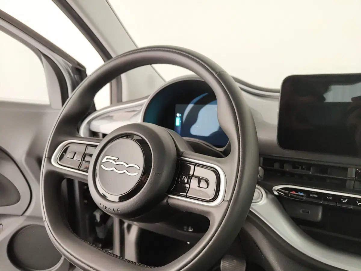 Fiat 500 Cabrio nuova a Caserta (16)