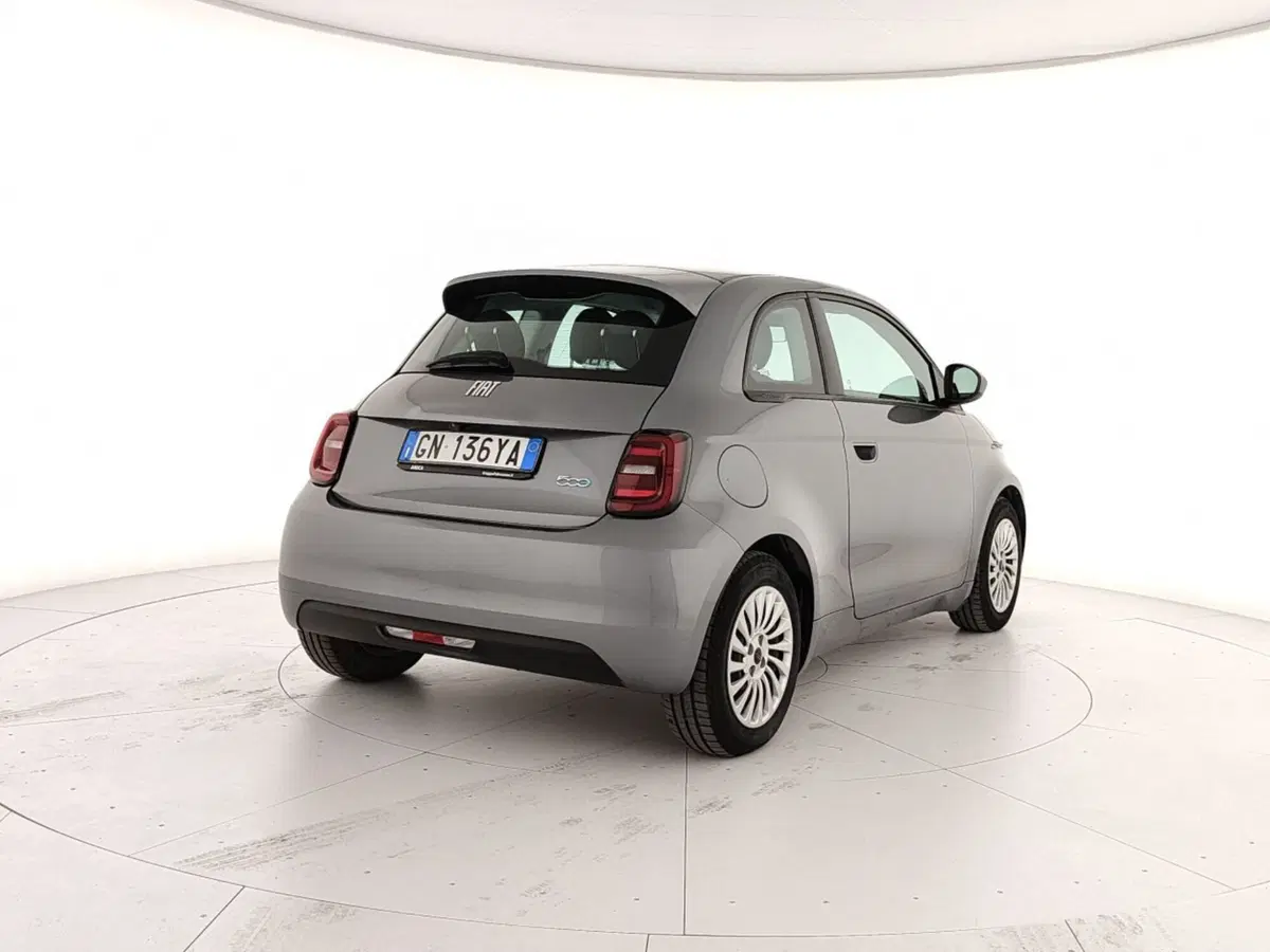 Fiat 500 Cabrio nuova a Caserta (6)