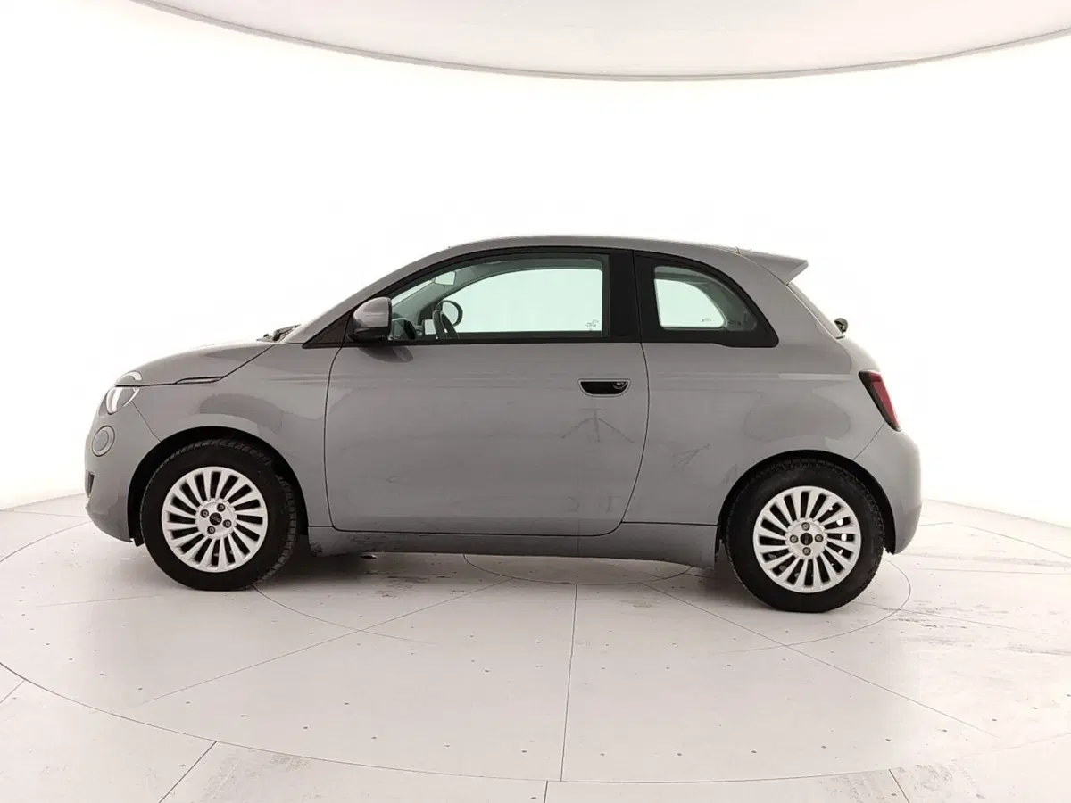 Fiat 500 Cabrio nuova a Caserta (8)