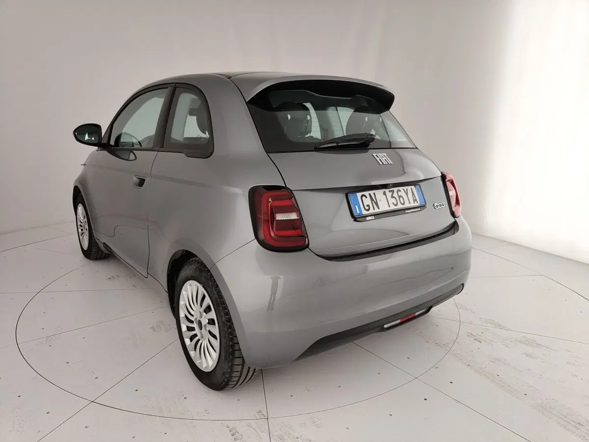 Fiat 500 Cabrio nuova a Caserta (9)