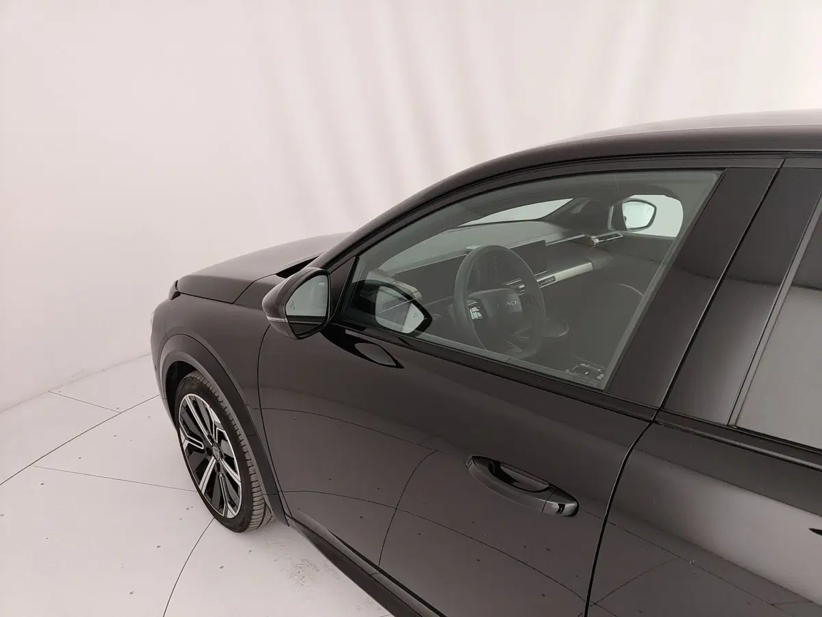 Lancia Ypsilon usata a Caserta (13)