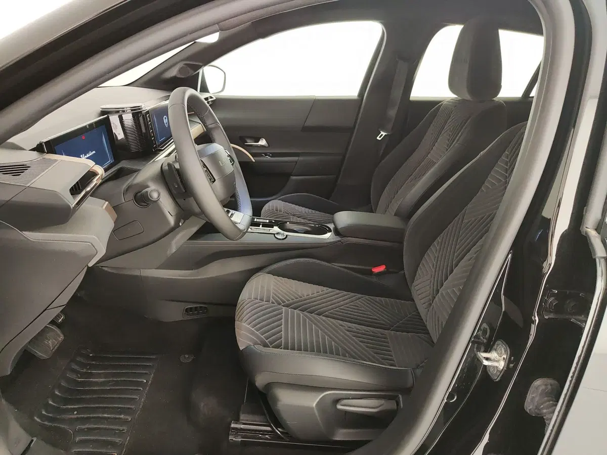 Lancia Ypsilon usata a Caserta (17)