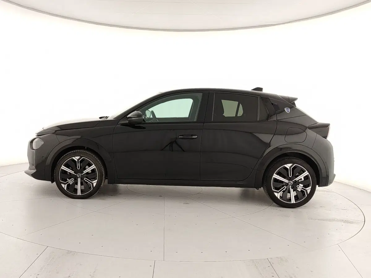 Lancia Ypsilon usata a Caserta (8)