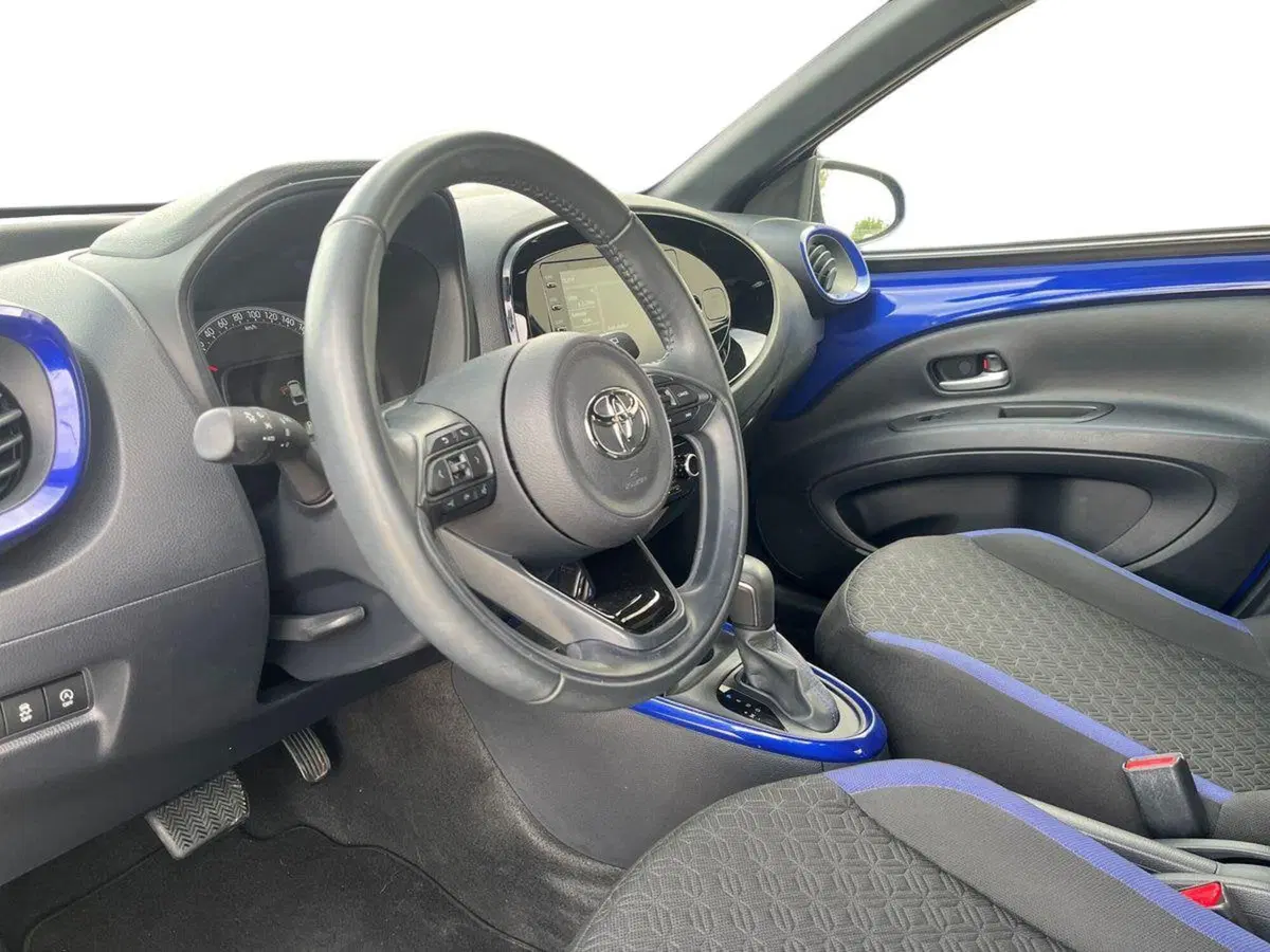 Toyota Aygo X usata a Catania (7)
