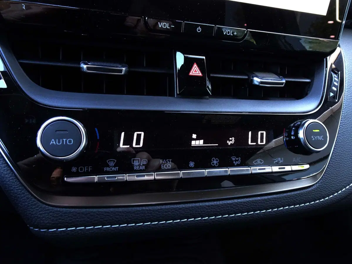 Toyota Corolla Touring Sports nuova a Treviso (18)