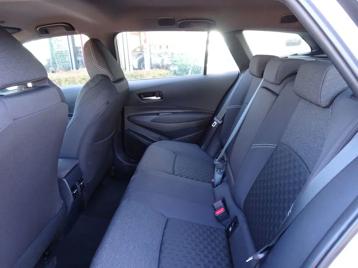 Toyota Corolla Touring Sports nuova a Treviso (9)