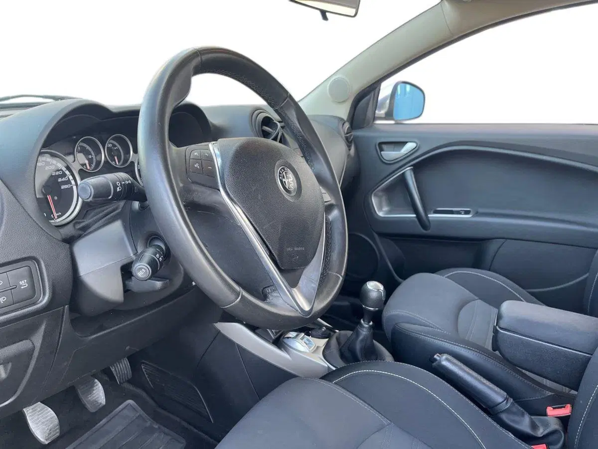 Alfa Romeo MiTo usata a Ragusa (6)
