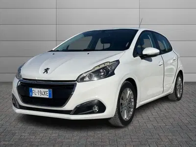 Peugeot 208 82 3 porte Allure del 2017 usata a Ragusa